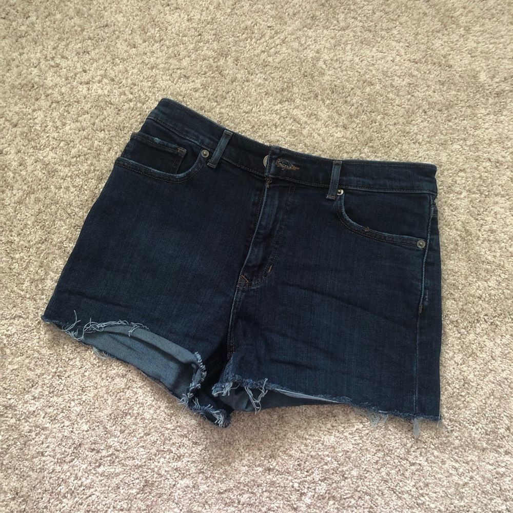 Express midi high rise cotton distressed denim jeans shorts, size 6